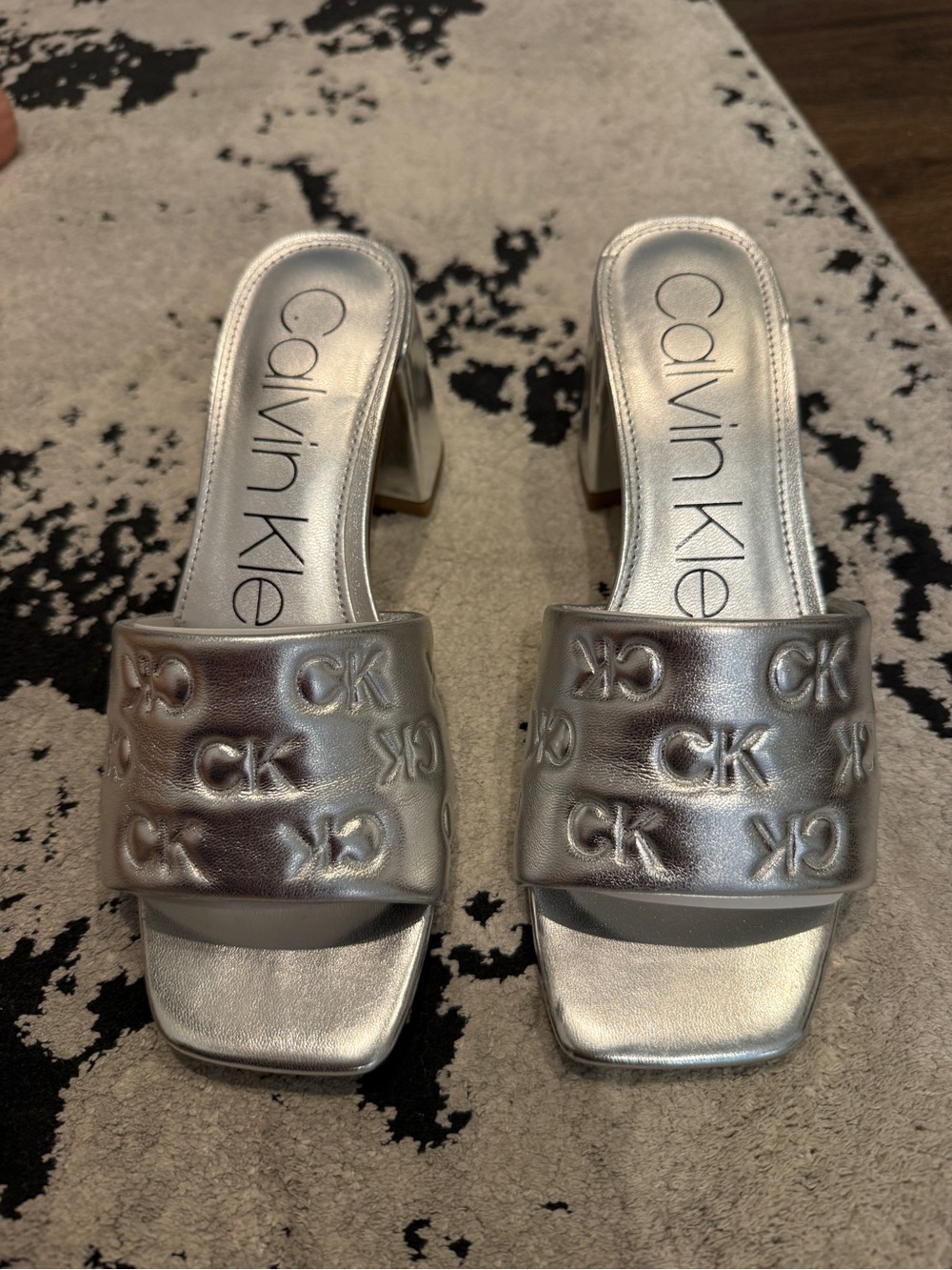 GUC Calvin Klein Elora 2 Heels in Silver w Monogram